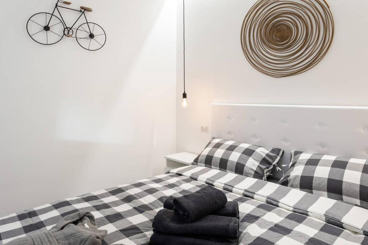 Ferienwohnung Modern And New Flat In Duomo Area Mailand Exterior foto