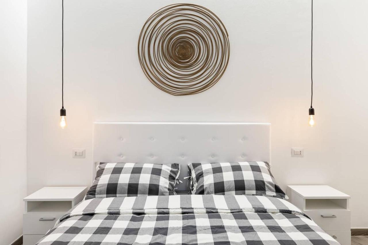 Ferienwohnung Modern And New Flat In Duomo Area Mailand Exterior foto