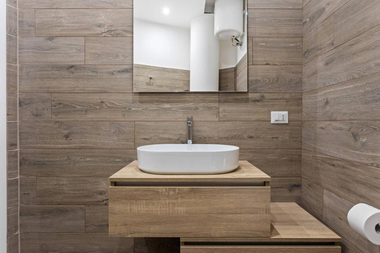 Ferienwohnung Modern And New Flat In Duomo Area Mailand Exterior foto